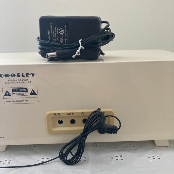 Crosley Ranchero Retro Style AM/FM Radio - Picture 8 of 8